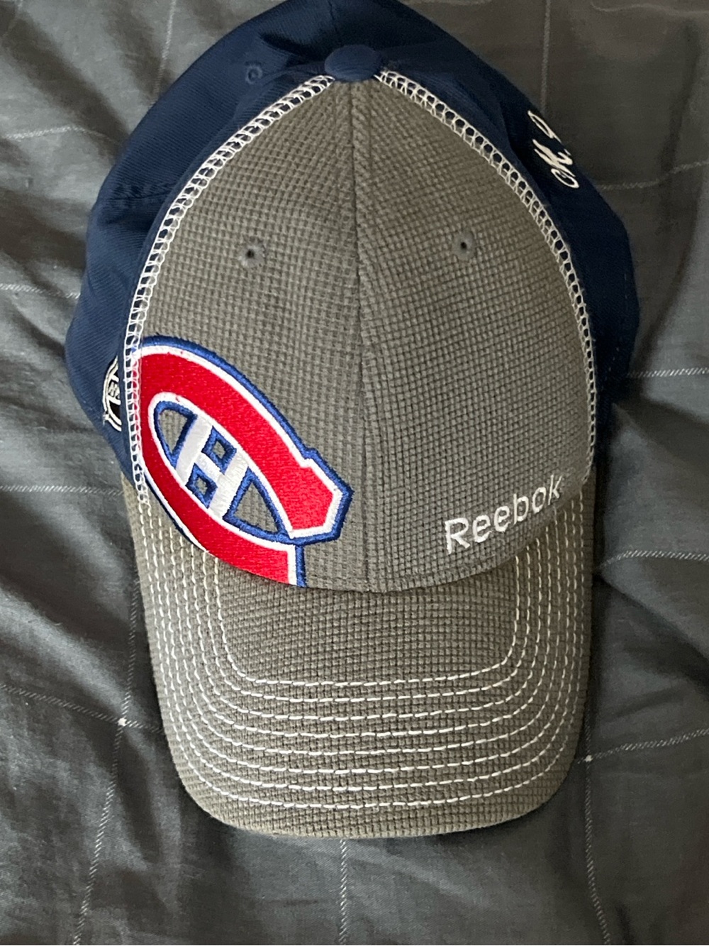 Reebok Montreal Canadiens Center Ice NHL Flex Hat L/XL